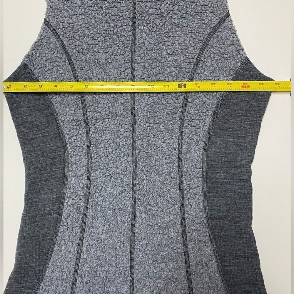 Kühl NWT Women’s Gray Kozet Wool Blend Full Zip Vest Sz XS - Picture 4 of 12